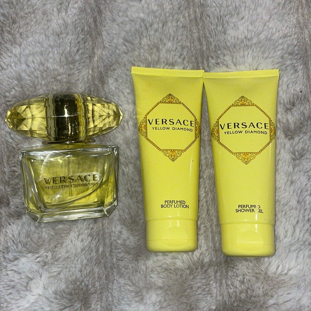 Versace yellow diamond set